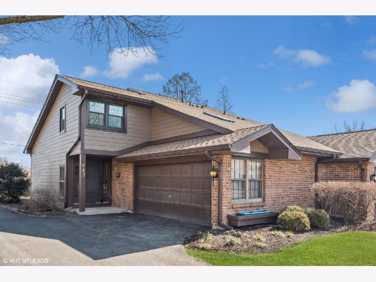 Townhomes Sold Indian Trail Westmont Illinois, 943 Brown Deer