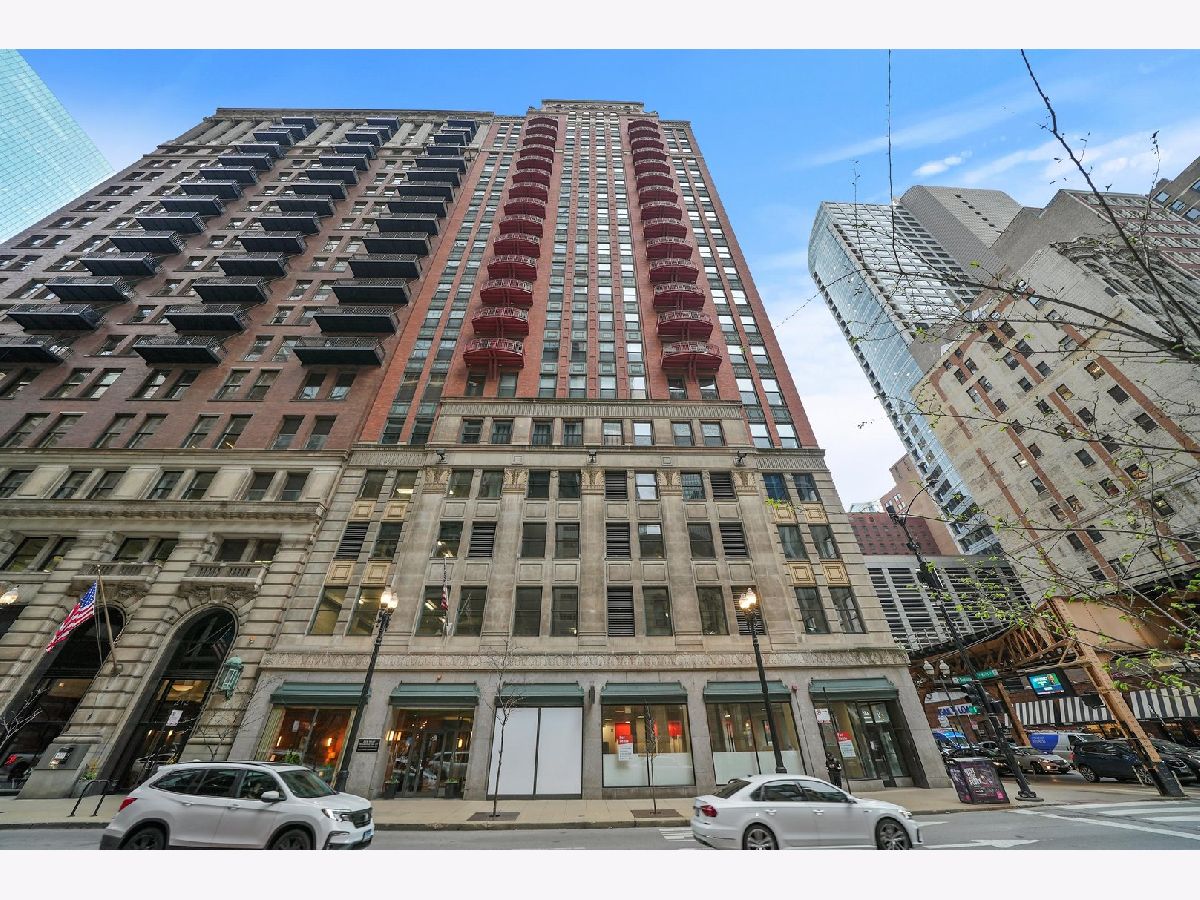 Condominiums Sold City Center Club Chicago Illinois, 208 Washington