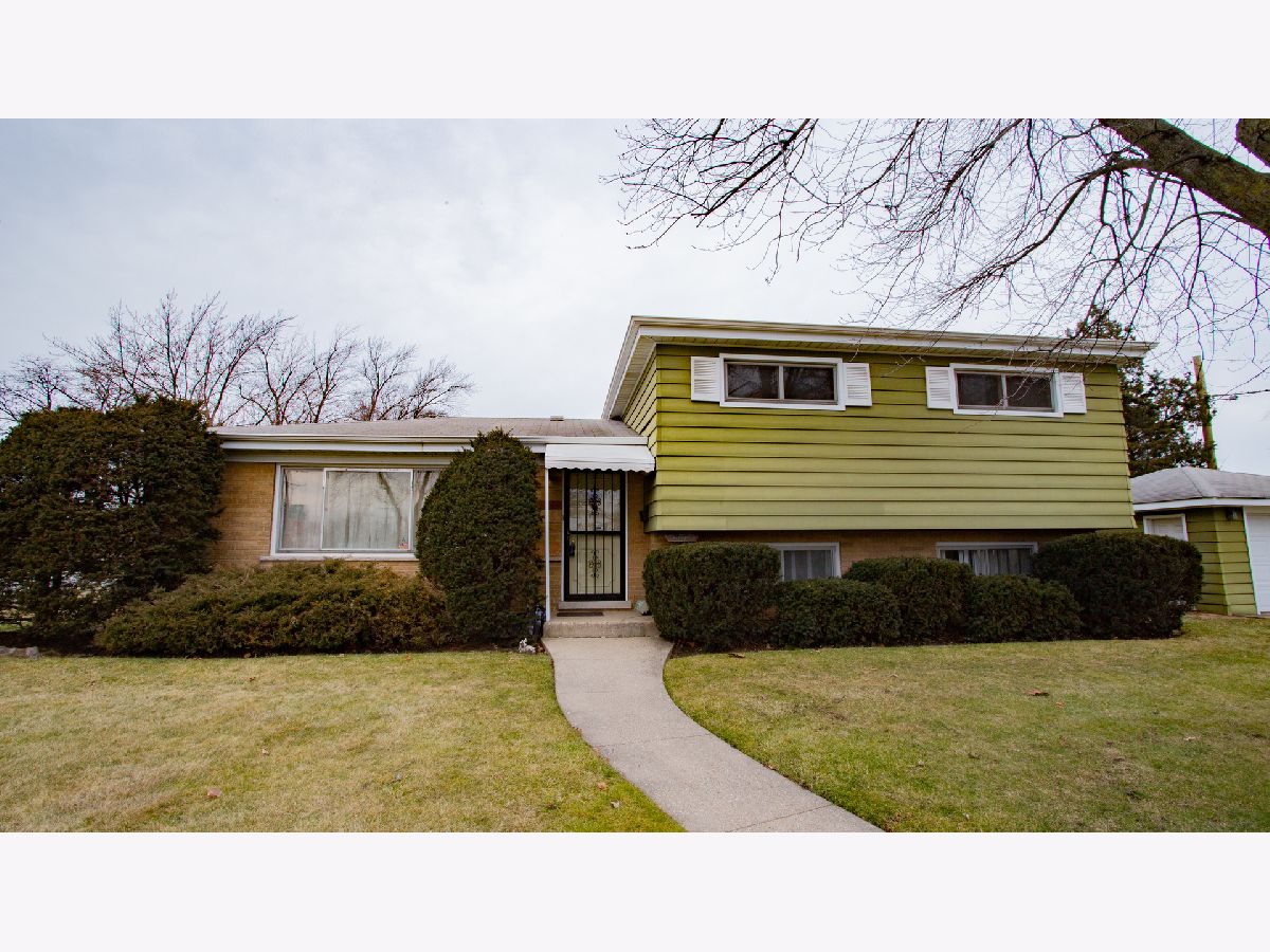 Homes Sold Lorel Park Morton Grove Illinois, 8127 Gross Point