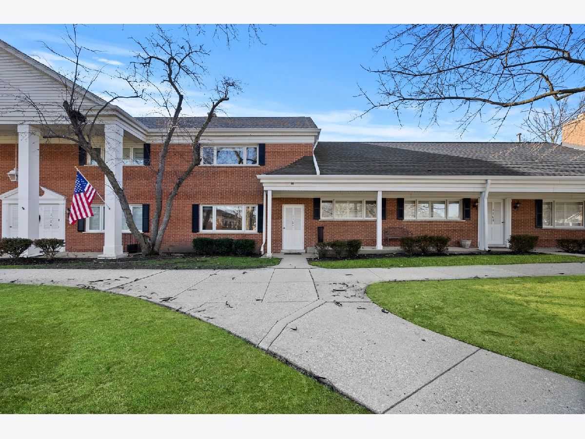 Townhomes & Homes Sold Chanticleer Hinsdale Illinois, 1105 Chanticleer