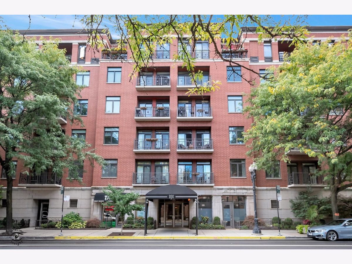 Condominiums & Homes Sold Old Town Chicago Illinois, 1414 Wells