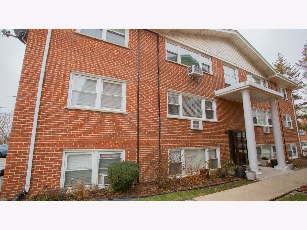 Condominiums Rented Hartford Condos Schiller Park Illinois, 10145 Hartford