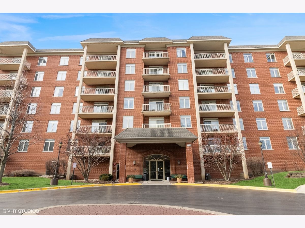 Condos & Townhomes & Homes Sold Woodlands Of Morton Grove Morton Grove Illinois, 8300 Callie