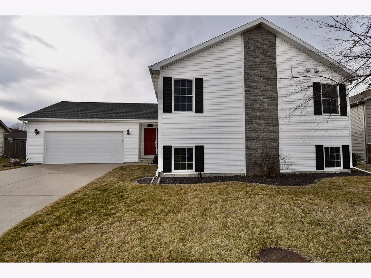 Homes & Condos & Townhomes Sold Park West Normal Illinois, 1109 Sonoma