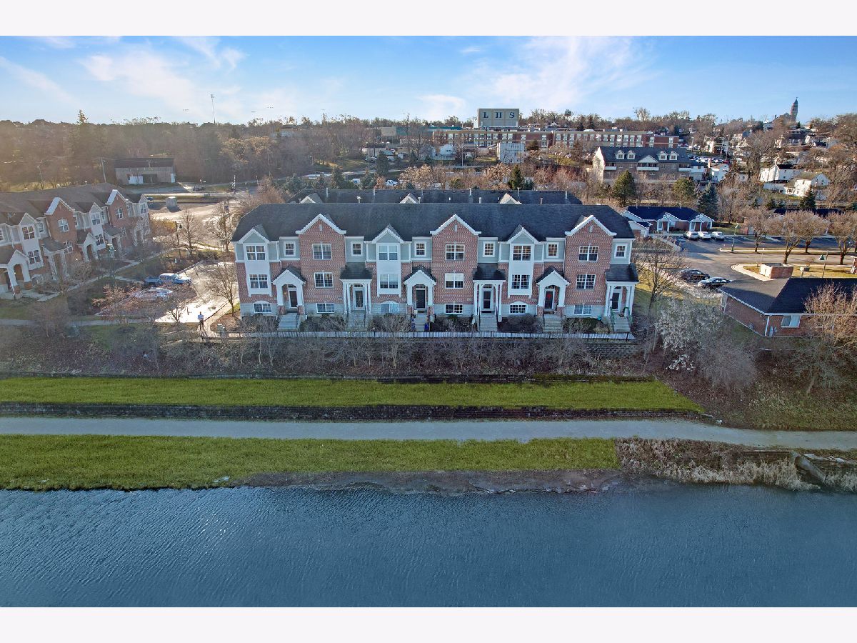 Townhomes & Condos Sold Singer Landing Lemont Illinois, 1041 Talcott