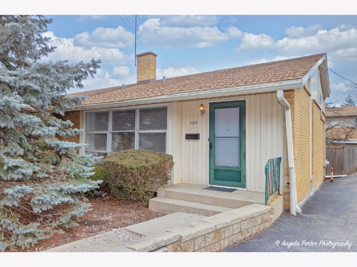 Townhomes Sold Bryton Square Libertyville Illinois, 918 Milwaukee