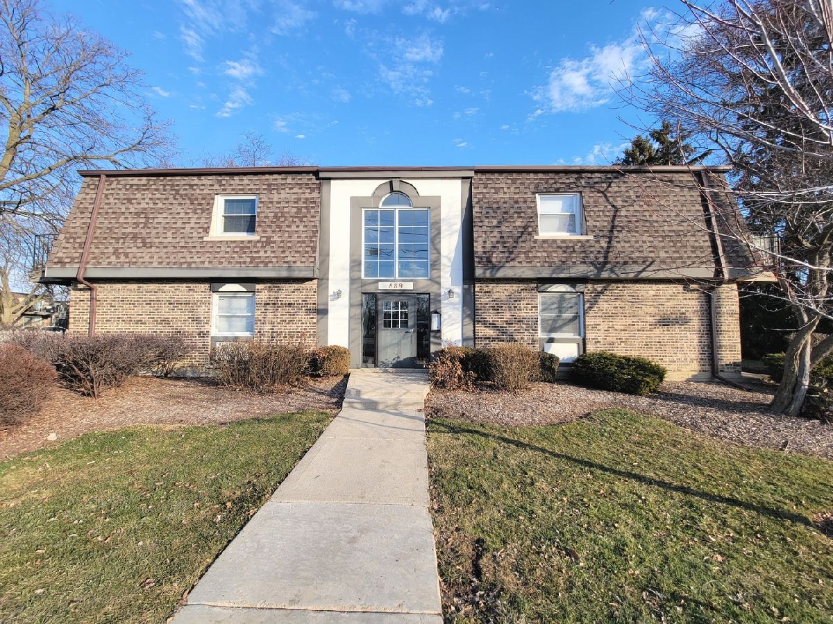 Condominiums & Homes Rented Buffalo Ridge Buffalo Grove Illinois, 879 Trace