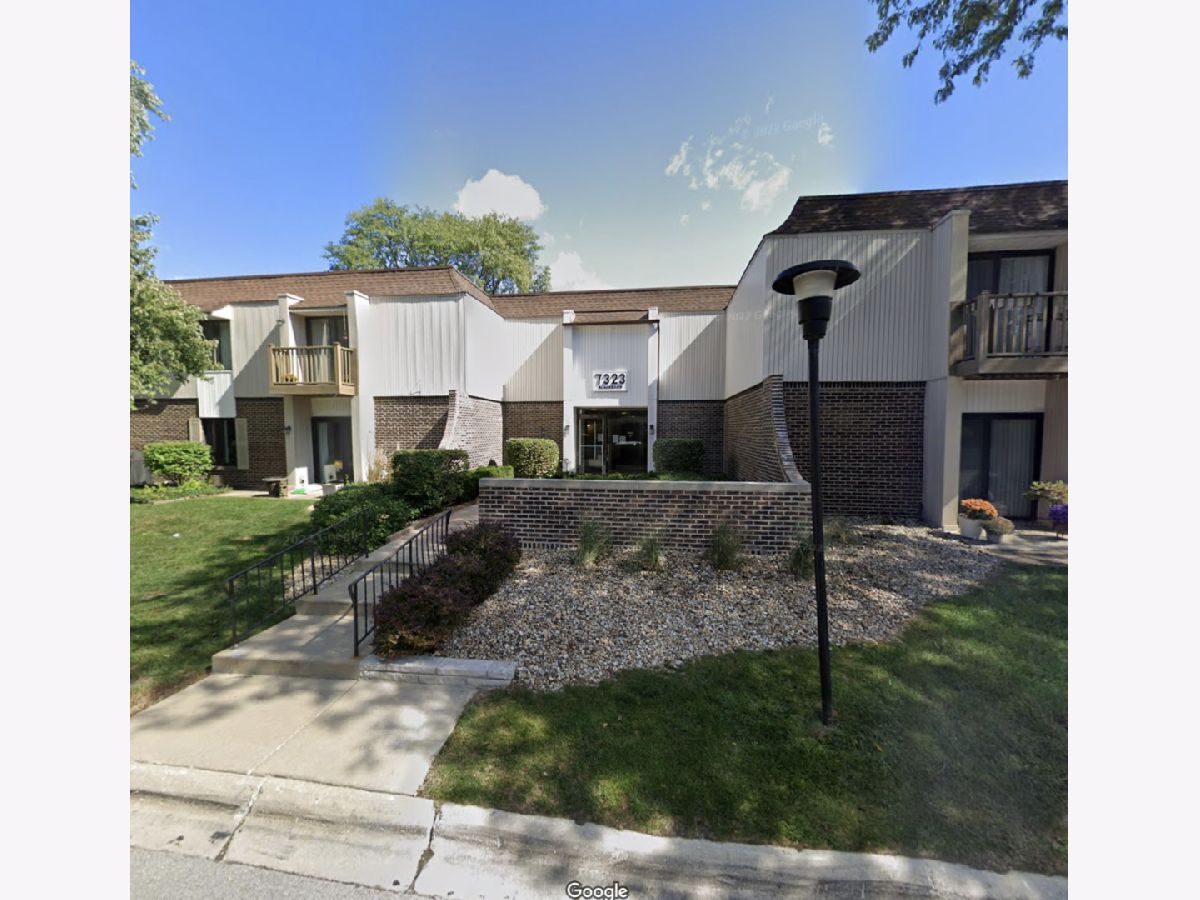 Condominiums & Homes Sold Farmingdale North Downers Grove Illinois, 7323 Blackburn