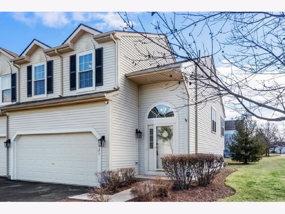 Townhomes & Condos Sold Wineberry Dekalb Illinois, 721 Meridian