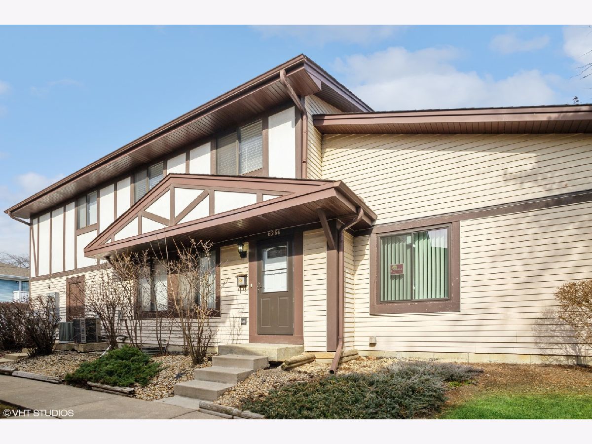 Townhomes & Condos Sold The Glens Hanover Park Illinois, 6266 Kit Carson
