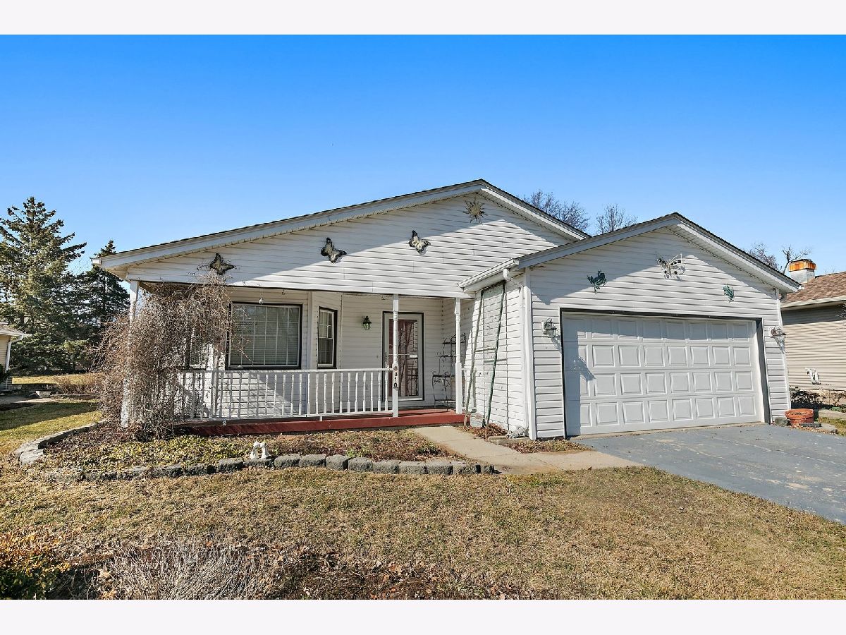 Homes & Condos & Townhomes Sold College Park Elgin Illinois, 310 Notre Dame