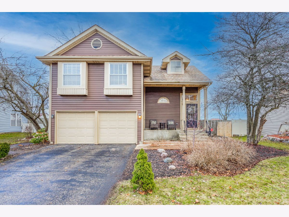 Homes & Condos & Townhomes Sold Arbors Hanover Park Illinois, 1605 Windjammer