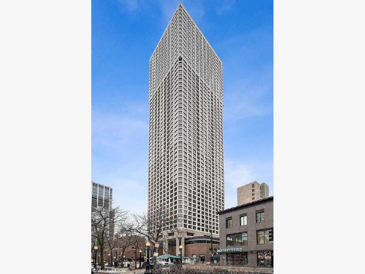 Condos & Townhomes Sold Newberry Plaza Chicago Illinois, 1030 State