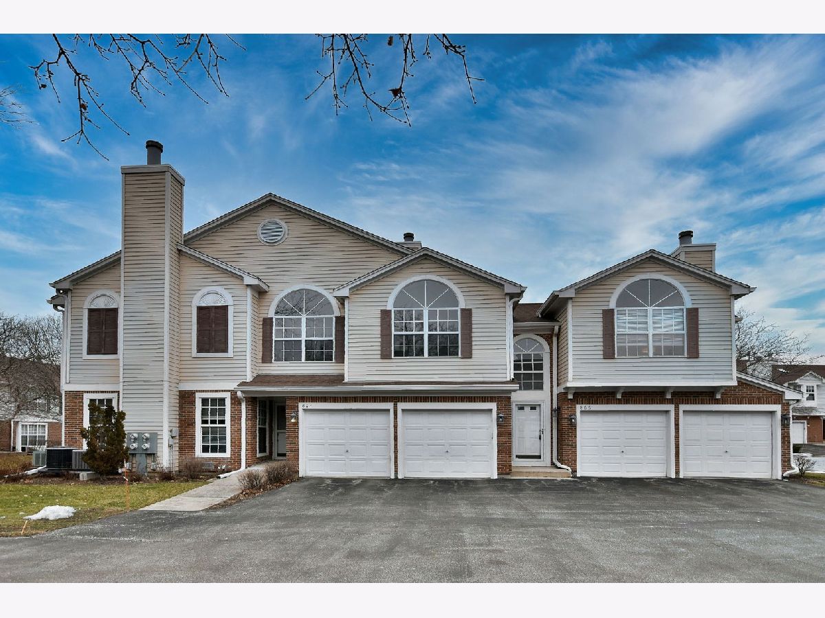 Townhomes Sold Carriages Vernon Hills Illinois, 866 Lansing