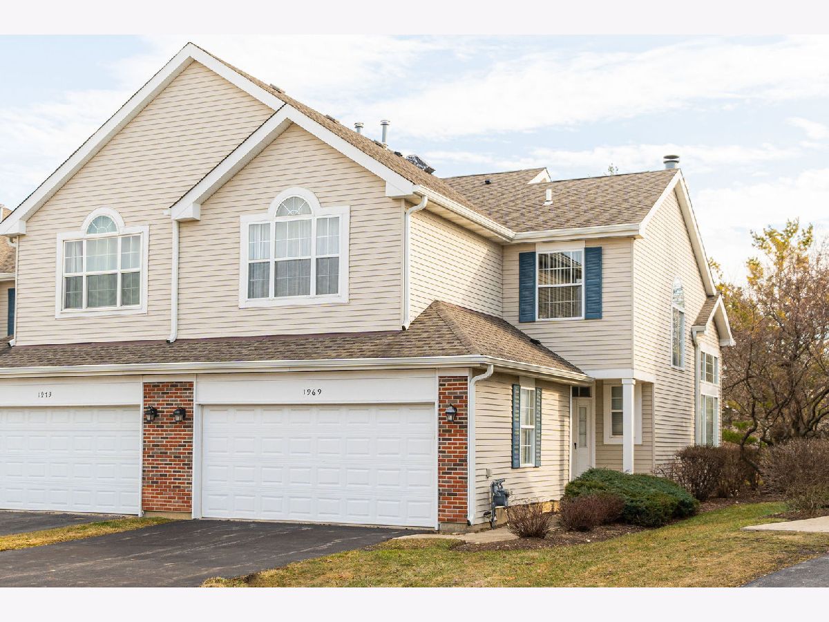 Townhomes & Condos Sold Blackberry Creek Hoffman Estates Illinois, 1969 Blackberry