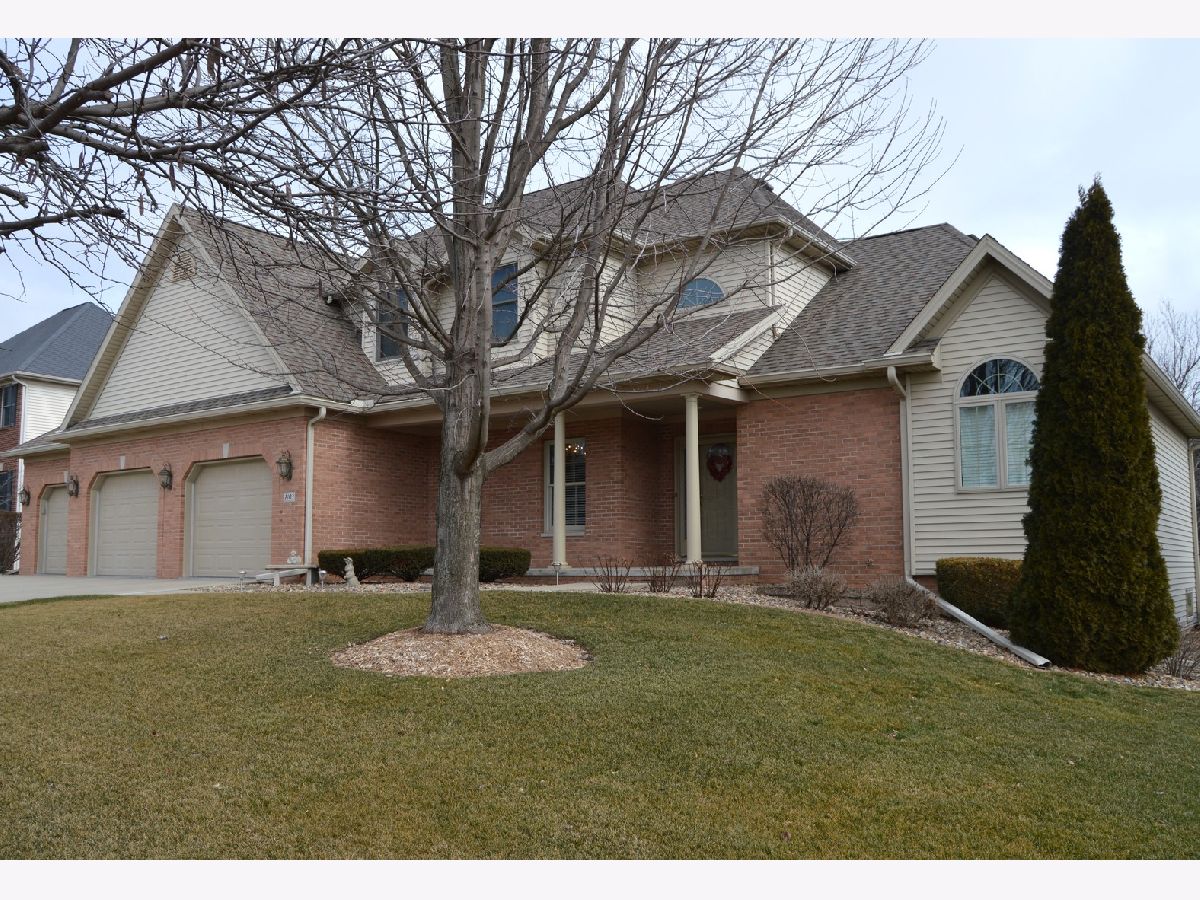 Homes & Condos & Townhomes Sold Summerfield Bloomington Illinois, 2103 Jessamine