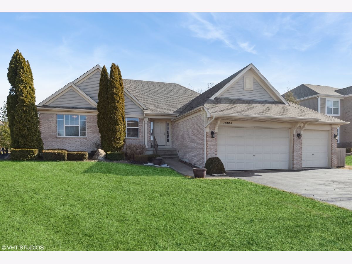 Homes Sold The Streams Plainfield Illinois, 16641 Silver Creek