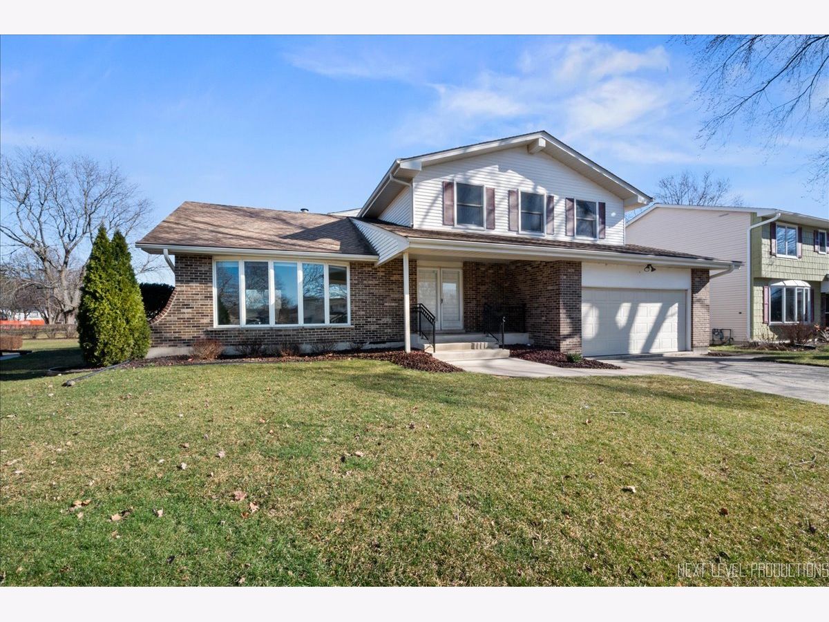 Homes & Condominiums Sold Beau Bien Lisle Illinois, 4559 Normandy