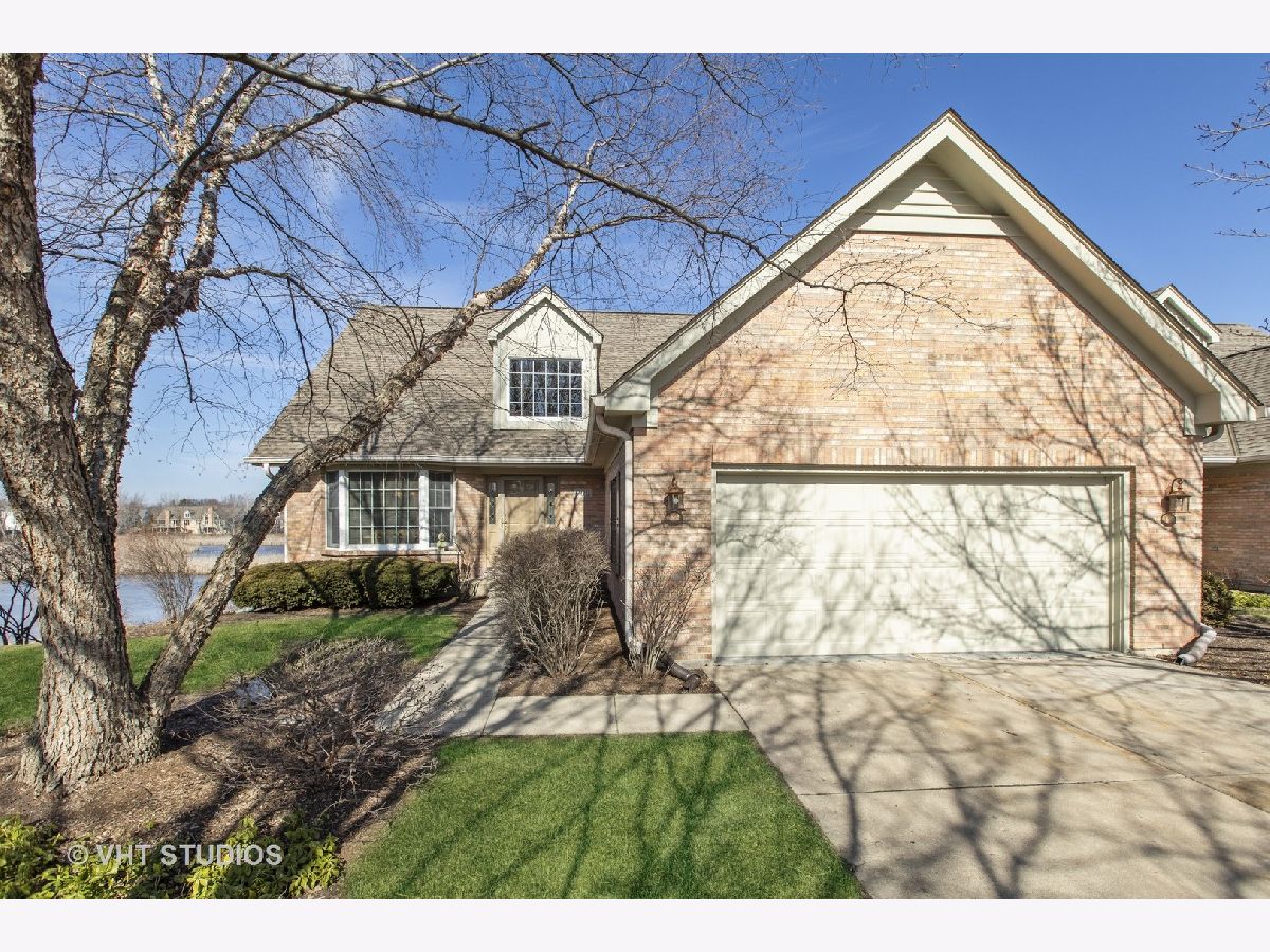 Homes & Condos & Townhomes Sold Wedgewood Crystal Lake Illinois, 900 Wedgewood