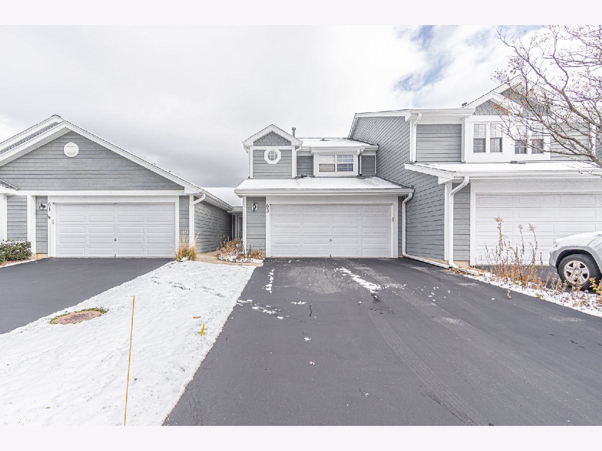 Townhomes & Homes Rented Sarahs Grove Schaumburg Illinois, 63 White Pine