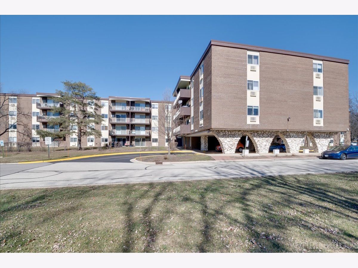 Condominiums Sold Point West Lombard Illinois, 1321 Finley