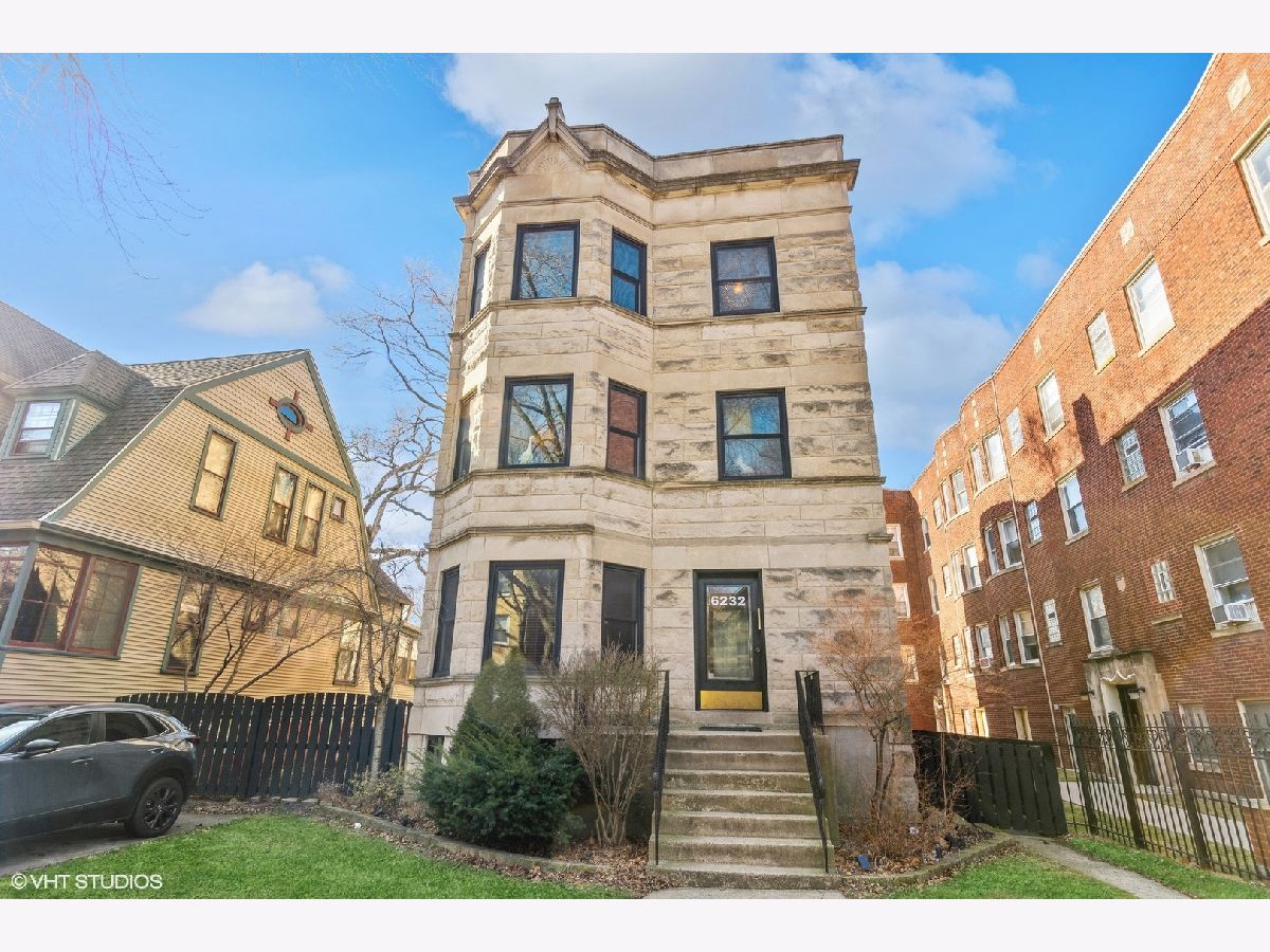 Condominiums & Homes Sold Edgewater Glen Chicago Illinois, 6232 Magnolia