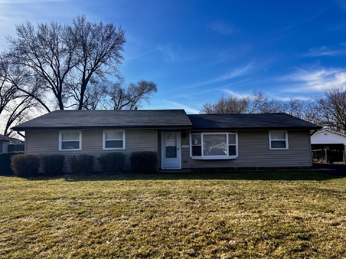 Homes Rented Crystal Lawns Joliet Illinois, 2413 Meridian