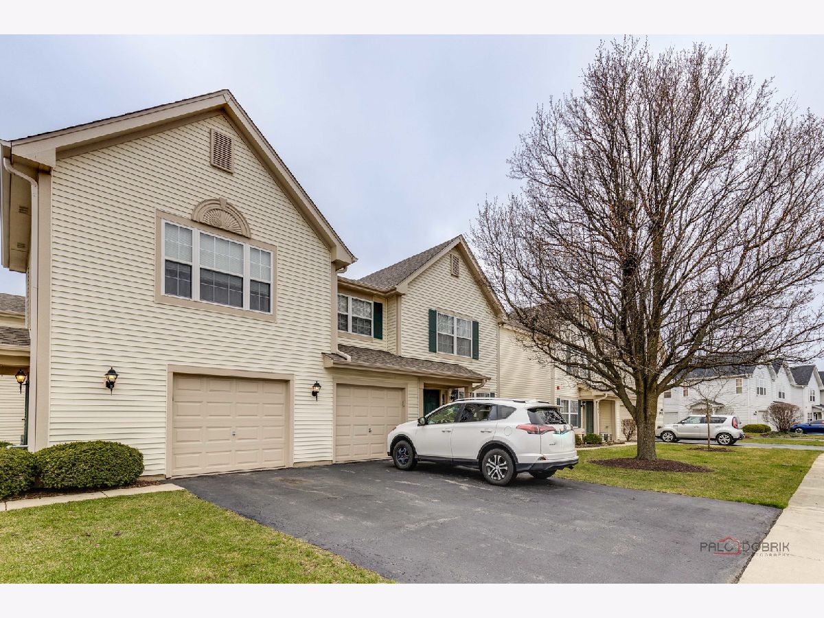 Homes & Townhomes & Condos Rented Lakewood Valley Aurora Illinois, 2509 Dickens