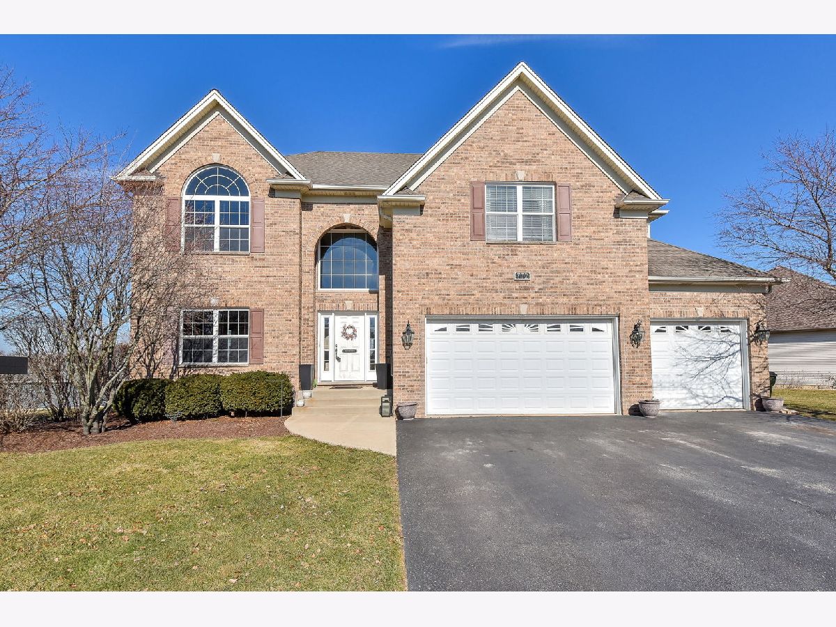 Homes & Townhomes Sold Country Hills Yorkville Illinois, 772 Greenfield Turn