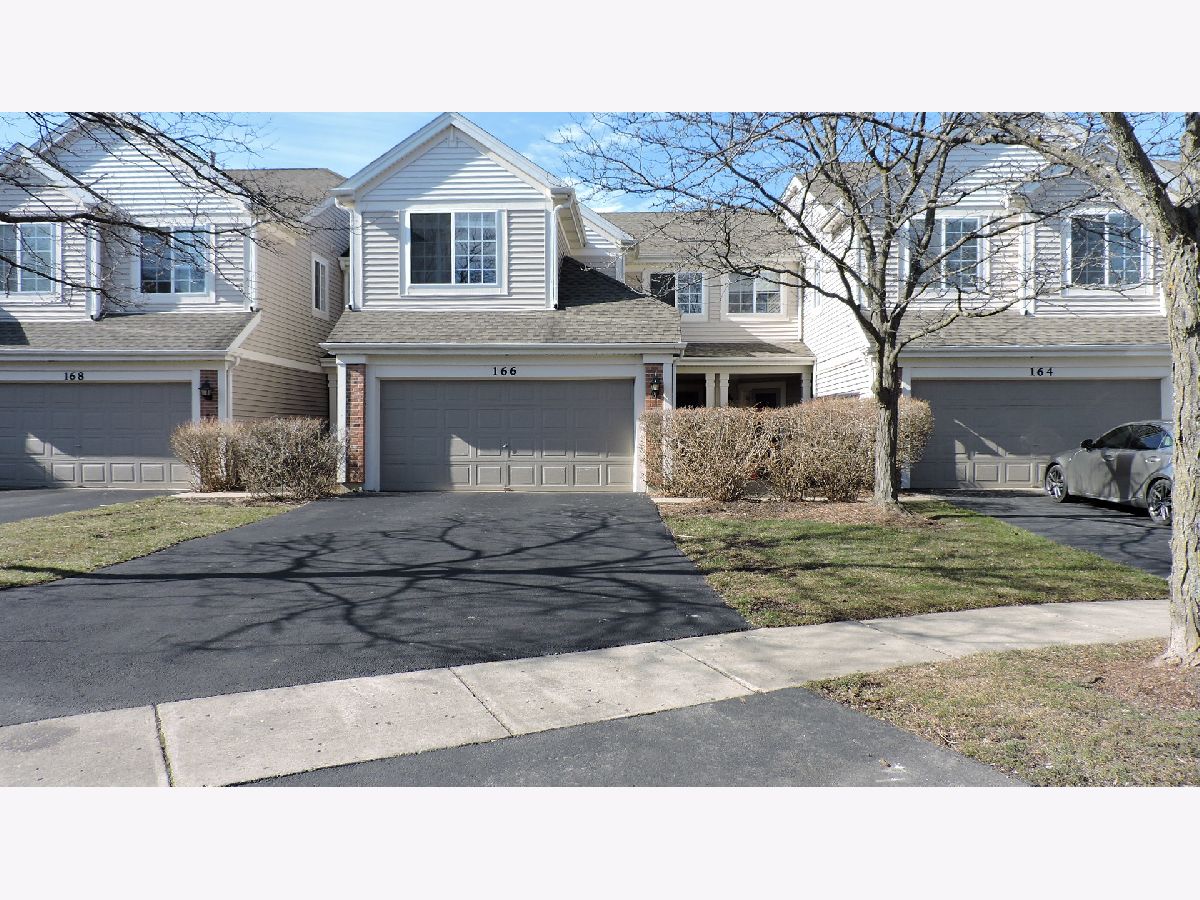 Townhomes & Condos Sold Concord Station Streamwood Illinois, 166 Heritage