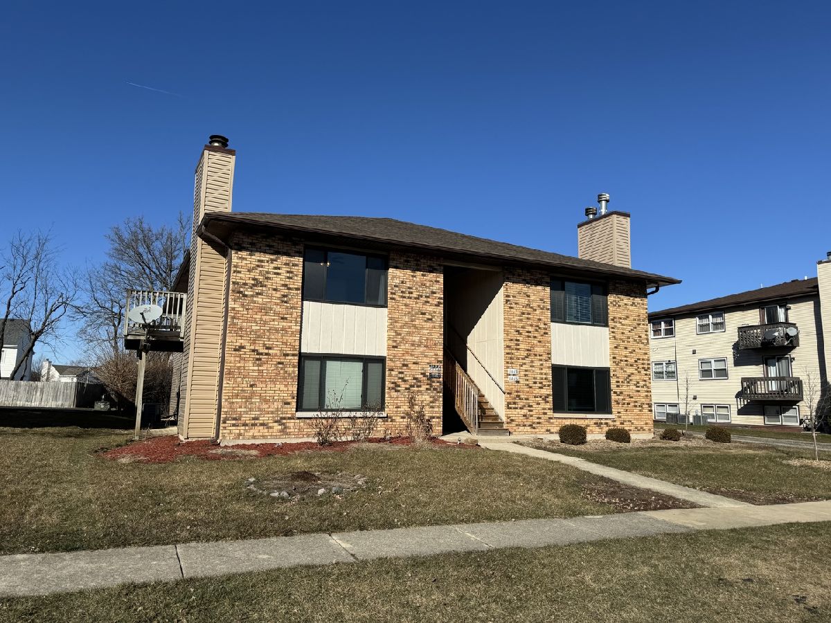 Condos & Townhomes Sold Park Place South Elgin Illinois, 1082 Manchester