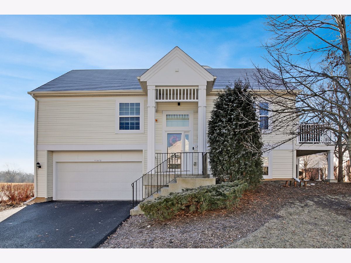 Townhomes & Condos & Homes Sold Midlane Club Wadsworth Illinois, 4571 Hogan