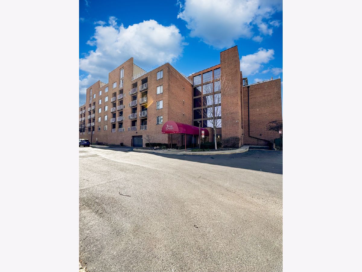 Condominiums Sold Tyler Towers Elgin Illinois, 1450 Plymouth