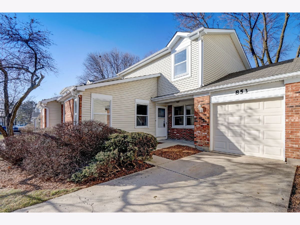 Townhomes Sold Colony Lake Schaumburg Illinois, 853 Colony Lake