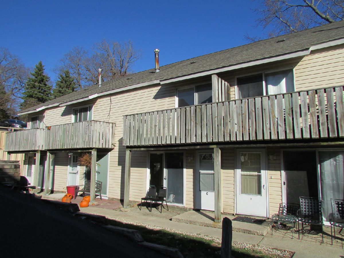 Townhomes & Condos & Homes Rented Hidden Glen Fox Lake Illinois, 81 Maude