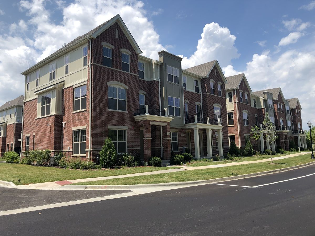 Condos & Townhomes Rented Port Clinton Row Homes Vernon Hills Illinois, 1216 Byrne
