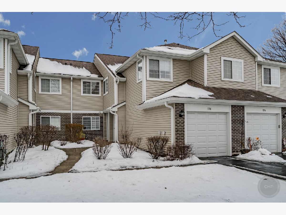 Townhomes & Condos Rented Cambria Lombard Illinois, 1136 Cambria South