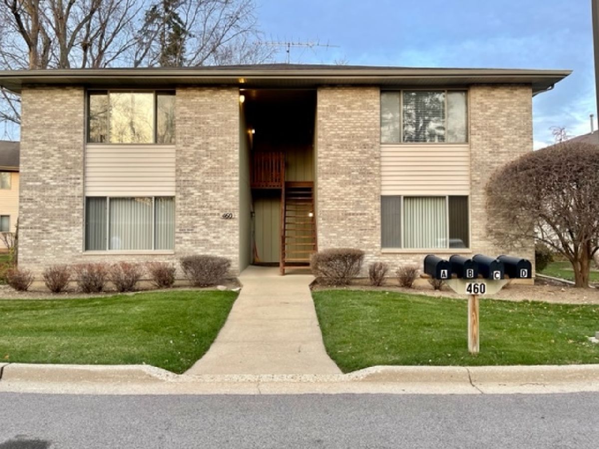 Condominiums & Homes Rented Westwood Park Crystal Lake Illinois, 460 Westwood