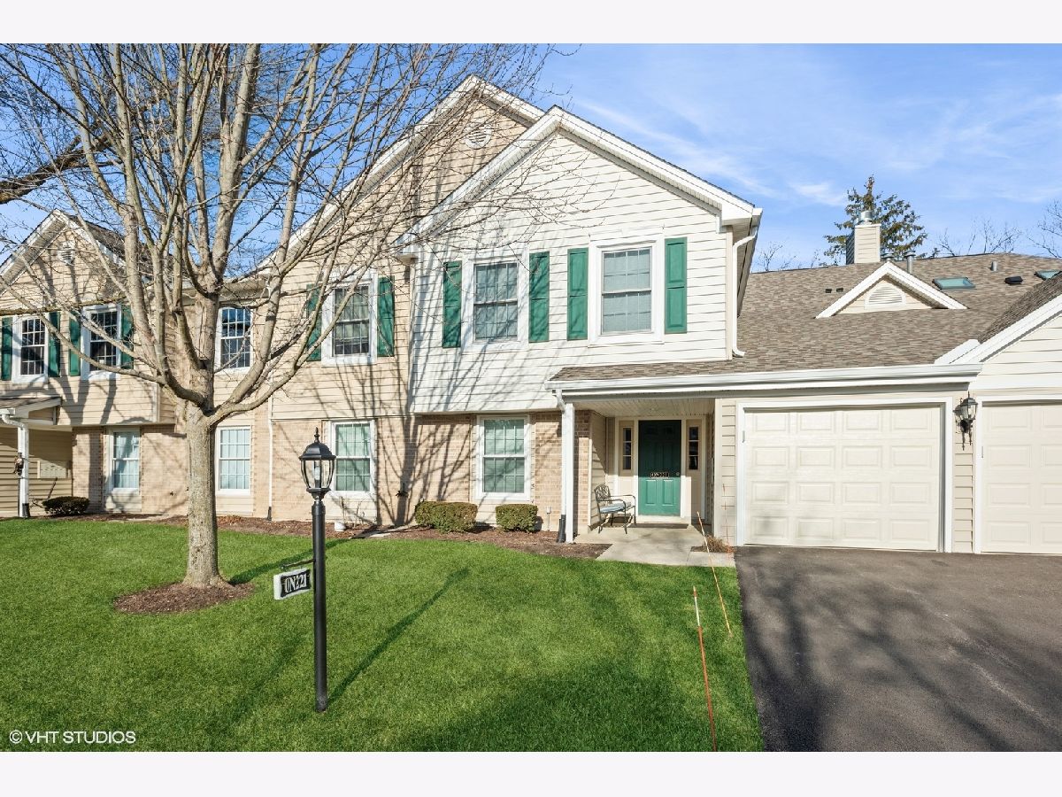 Condos & Townhomes Sold Highlake Winfield Illinois, 0N221 Windermere