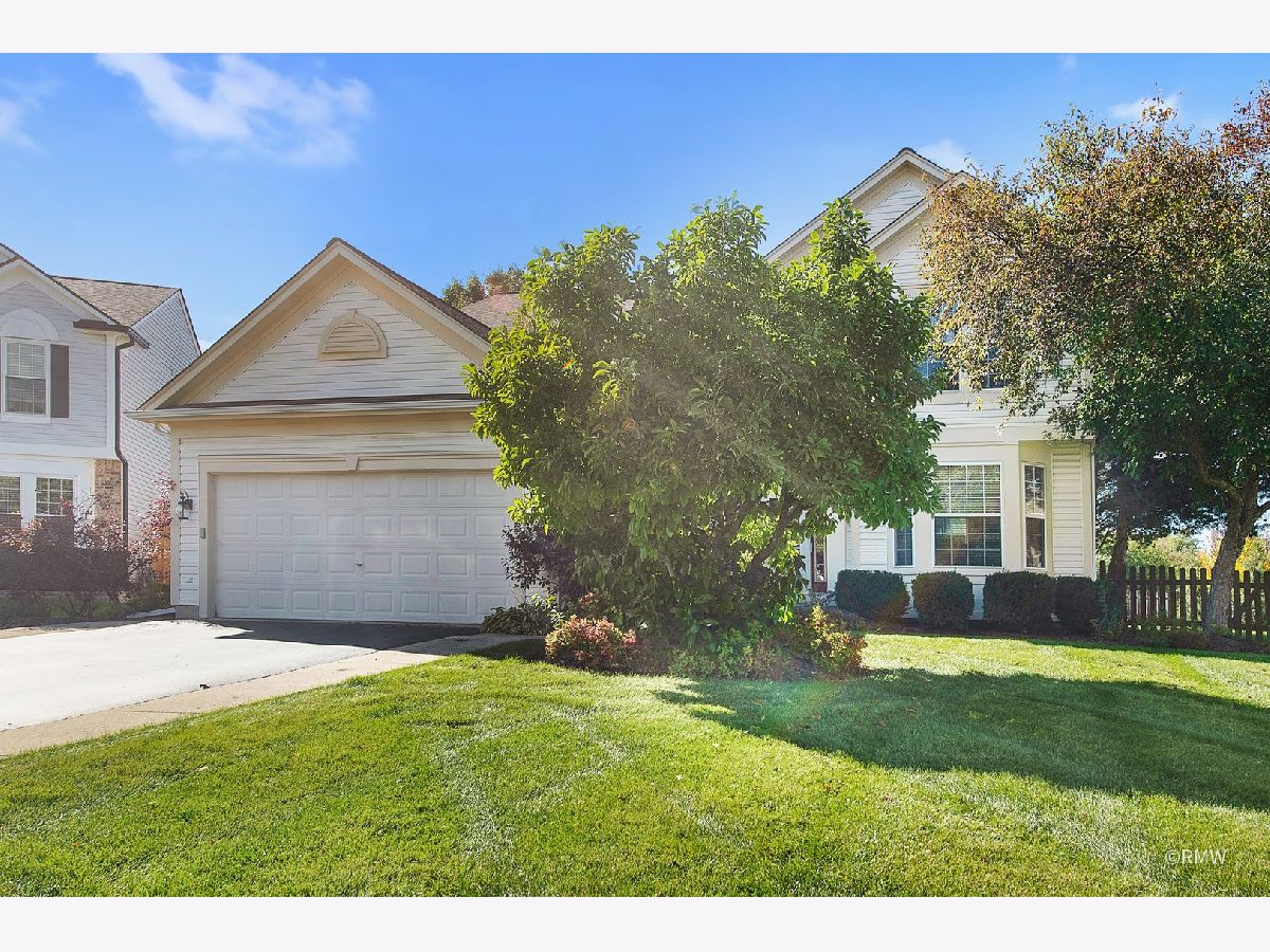 Homes & Townhomes & Condos Sold Willow Bay Elgin Illinois, 1220 Navy