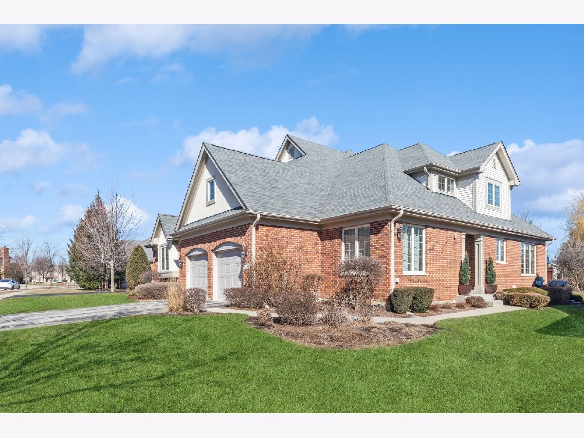 Townhomes & Homes Sold Waterbury Place Buffalo Grove Illinois, 2138 Apple Hill