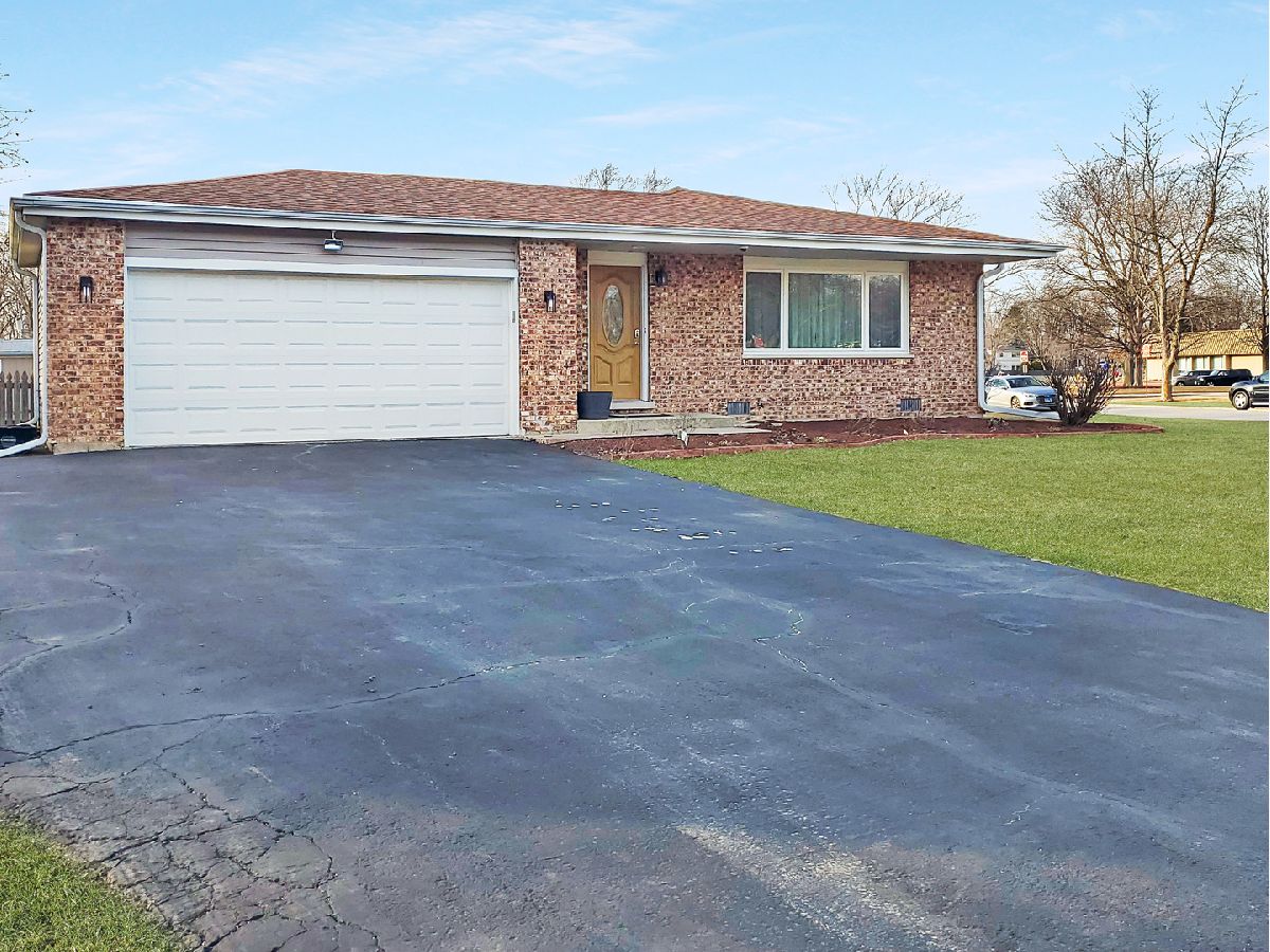 Homes & Condos & Townhomes Sold Longwood Naperville Illinois, 5s480 Campbell