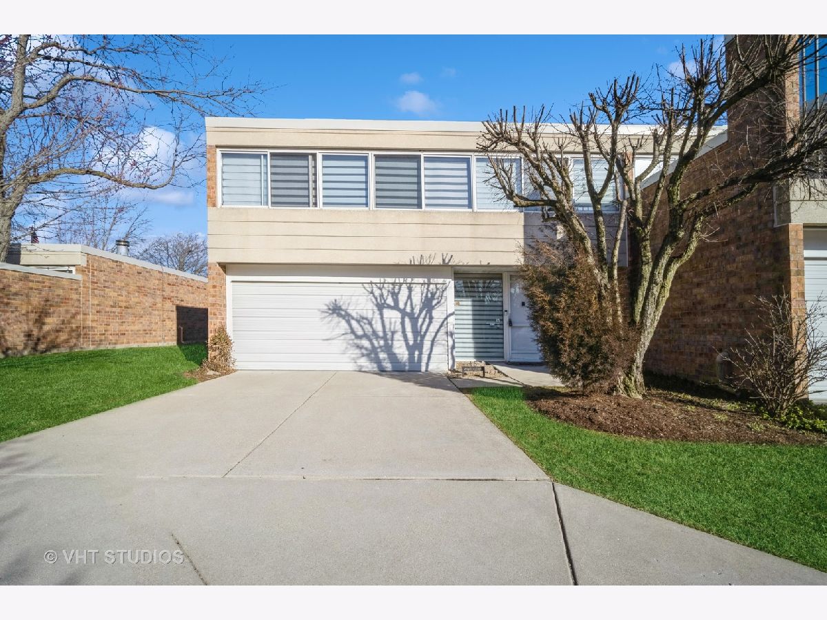Townhomes & Condos Sold Courts Of Northbrook Northbrook Illinois, 15 Wellington