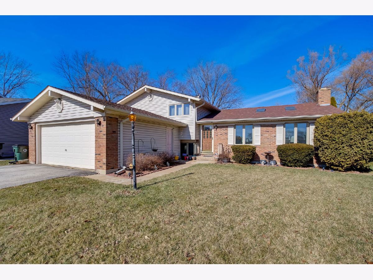 Homes Sold Seven Hills Lindenhurst Illinois, 426 Shagbark