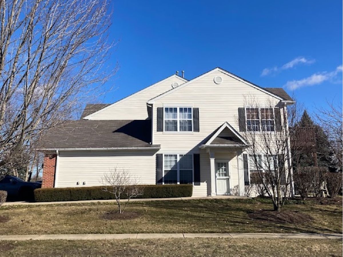 Townhomes & Homes Sold Blackberry Knoll Oswego Illinois, 342 Grape Vine