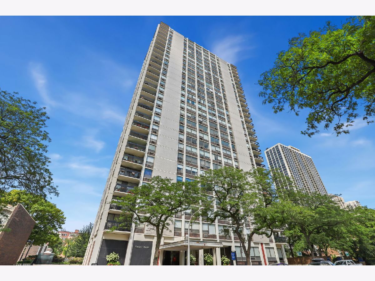 Condominiums Sold Bryant House Chicago Illinois, 1455 Sandburg