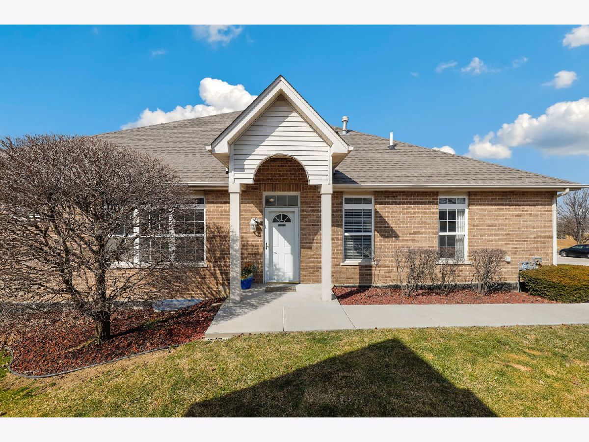 Townhomes & Condos & Homes Sold Manchester Cove Mokena Illinois, 19216 Crescent
