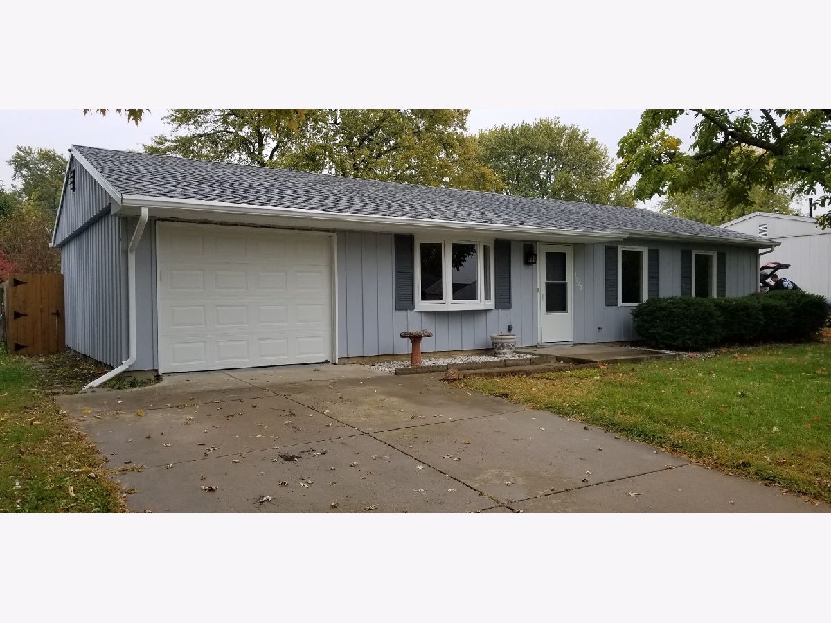  Rented Bloomington Illinois, 1227 Mount Vernon
