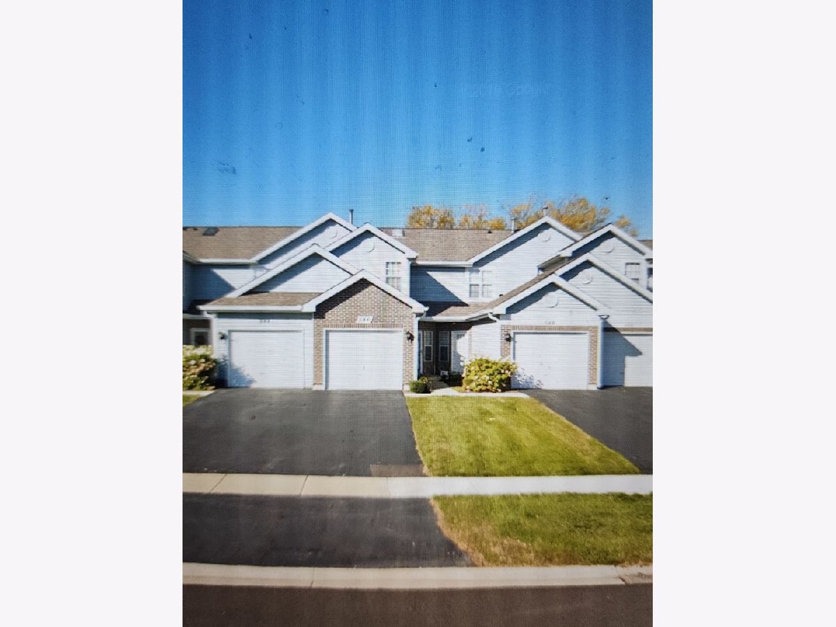 Townhomes Rented Woodhaven Mundelein Illinois, 546 Woodhaven