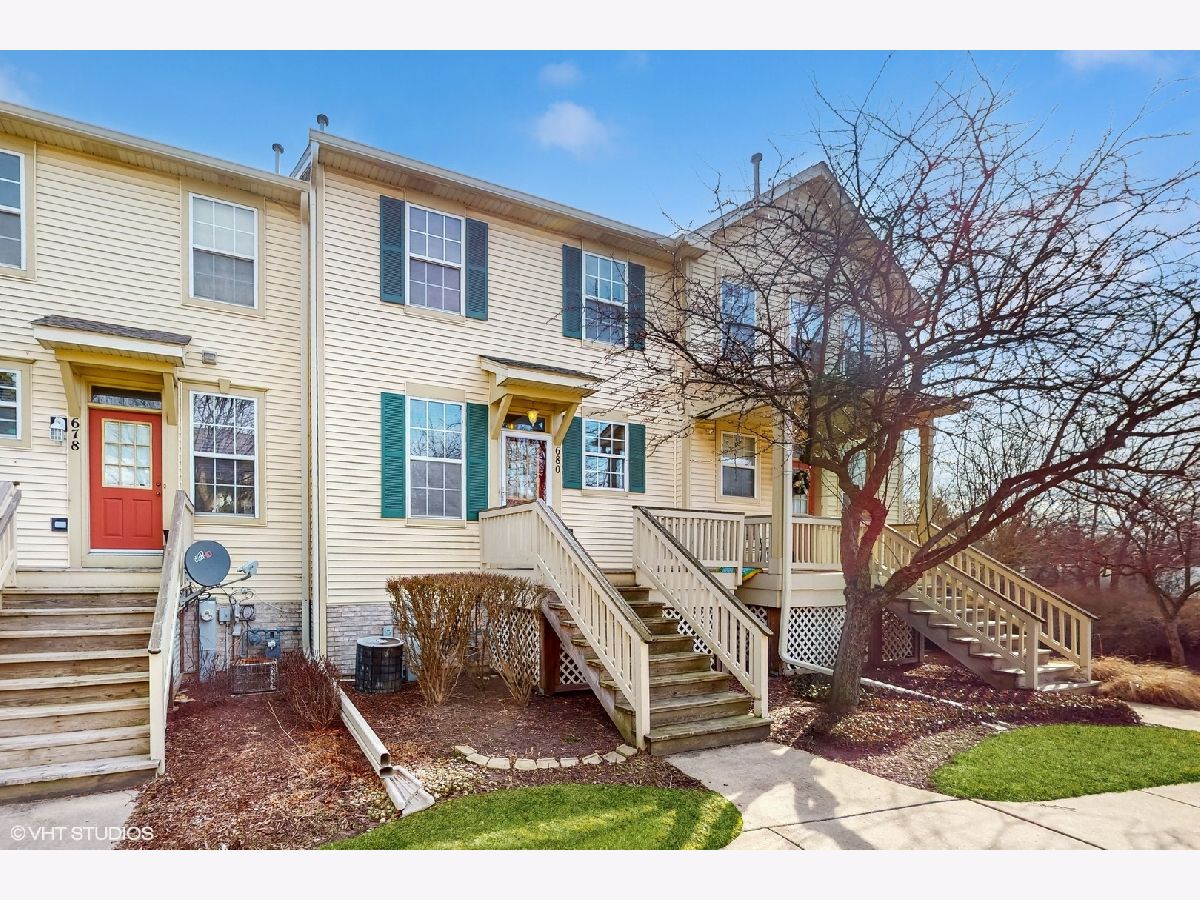 Townhomes & Condos Sold Fieldstone Elgin Illinois, 680 Littleton